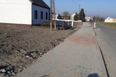 Budowa przejścia dla pieszych w Dąbrowie