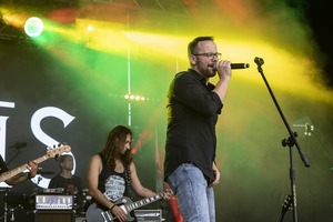  (photo)