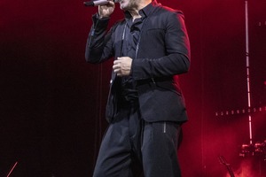  (photo)