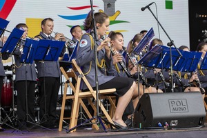  (photo)