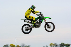  (photo)