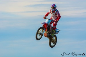  (photo)