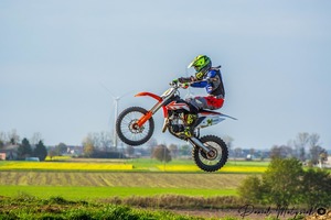 (photo)