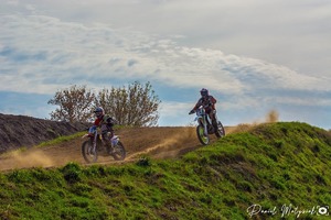  (photo)