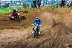  (photo)