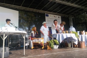 Inscenizacja przygotowana przez panie z Koła Gospodyń Wiejskich w Dłoni (photo)