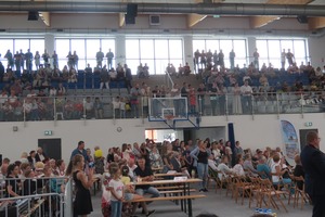 Publiczność zgromadzona na dożynkach (photo)