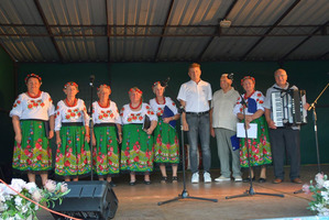  (photo)