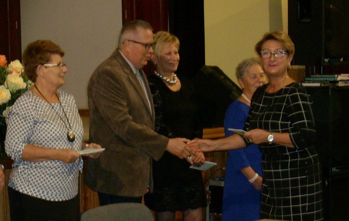 Inauguracja roku akademickiego Uniwersytetu Drugiego Wieku 45+ w Miejskiej Górce - zdjęcie