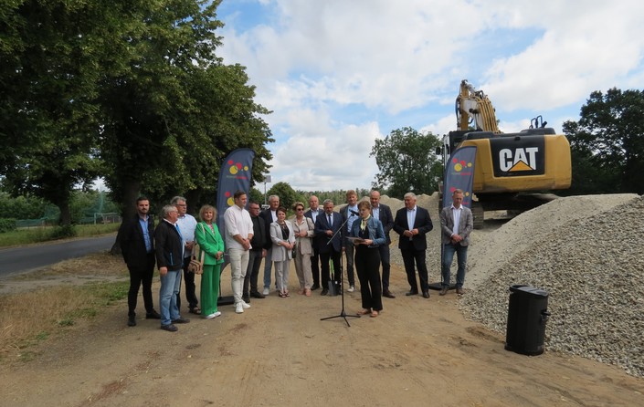 Rozpoczęcie budowy drogi powiatowej Miejska Górka - Annopol - zdjęcie