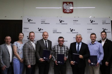 Podpisanie umowy w Starostwie Powiatowym w Rawiczu